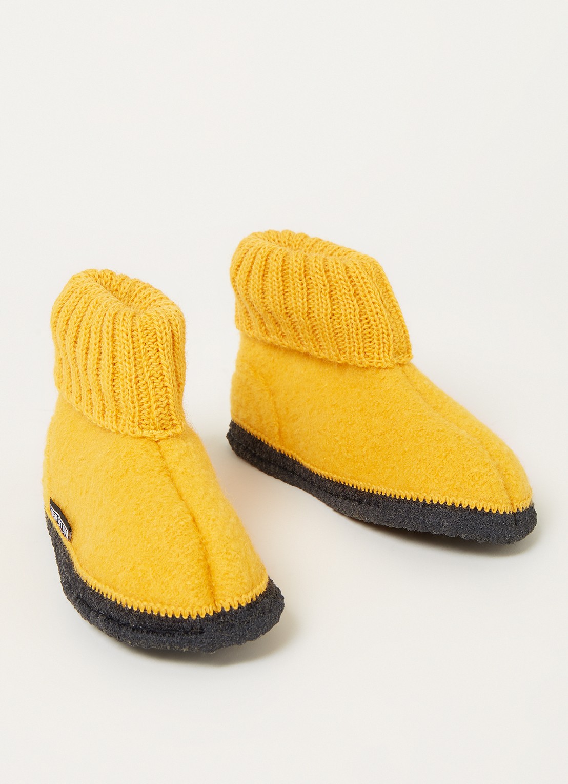 Bergstein Cozy pantoffel van wol - voorkant 2 okergeel