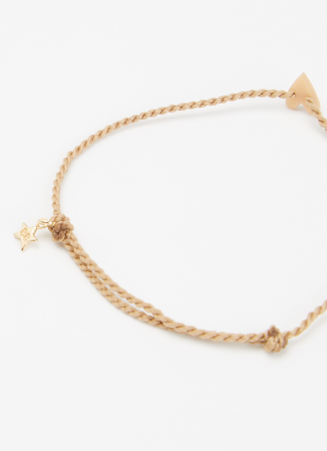 Bibi Camille Armband met bedel - detail beige