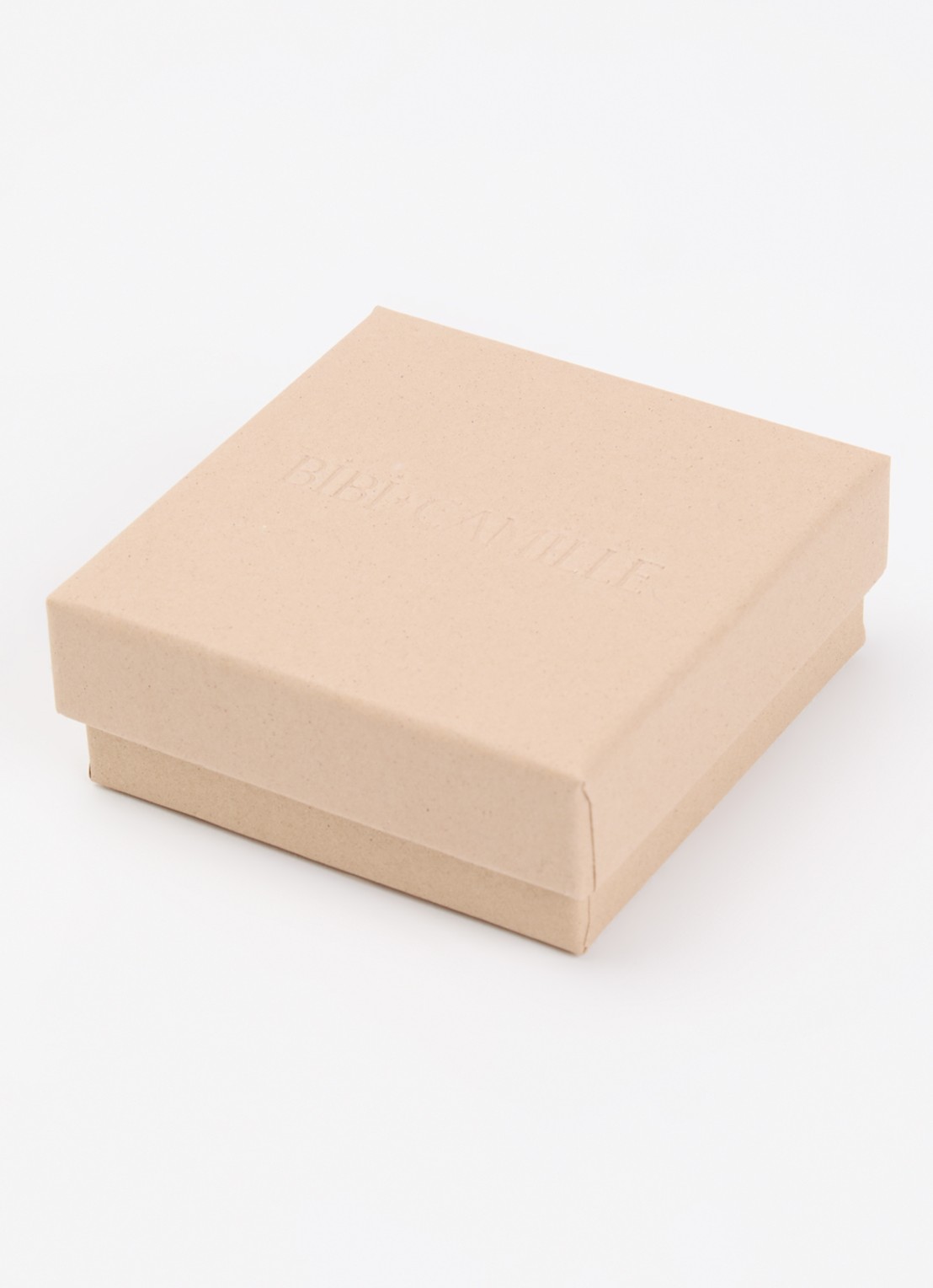 Bibi Camille Mini Butterfly armband met bedel - detail 2 beige