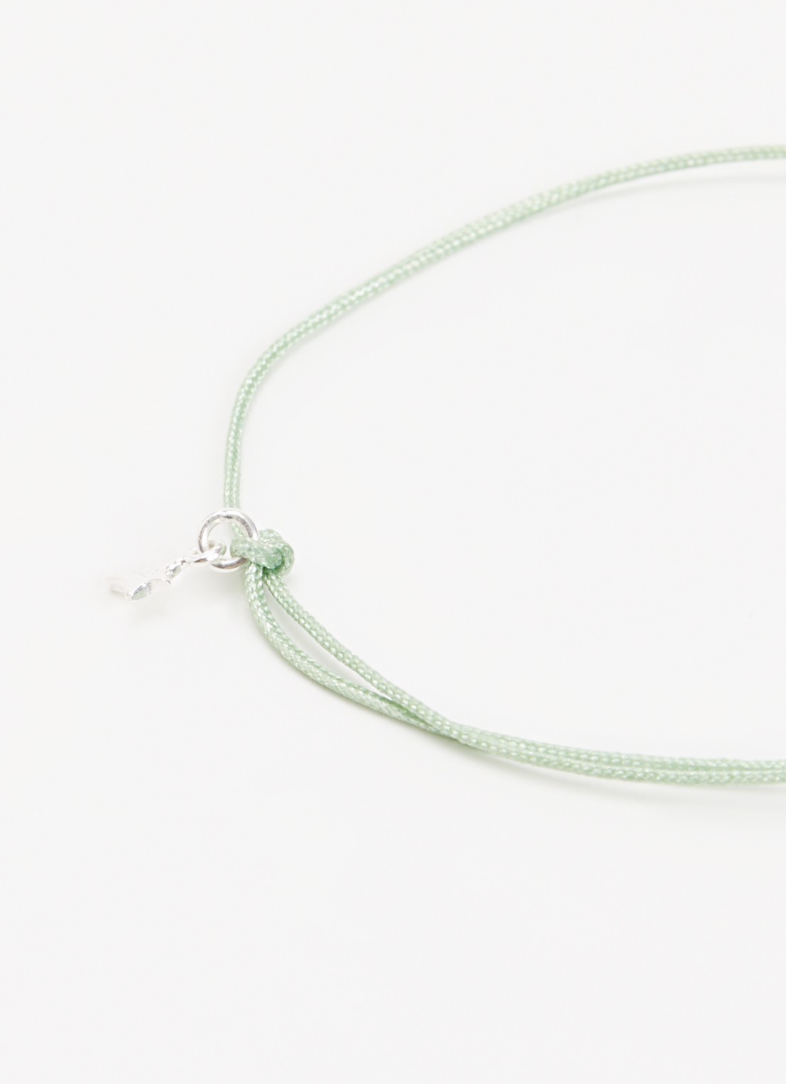 Bibi Camille Mini Flower Rope armband met bedel - detail 2 mosgroen