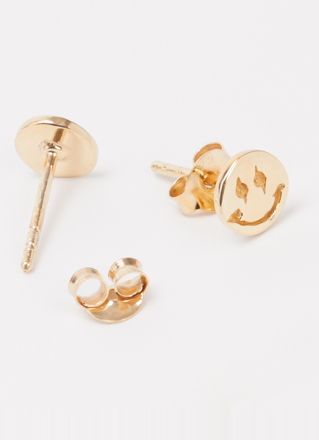 Bibi Camille Oorknopjes verguld - detail goud