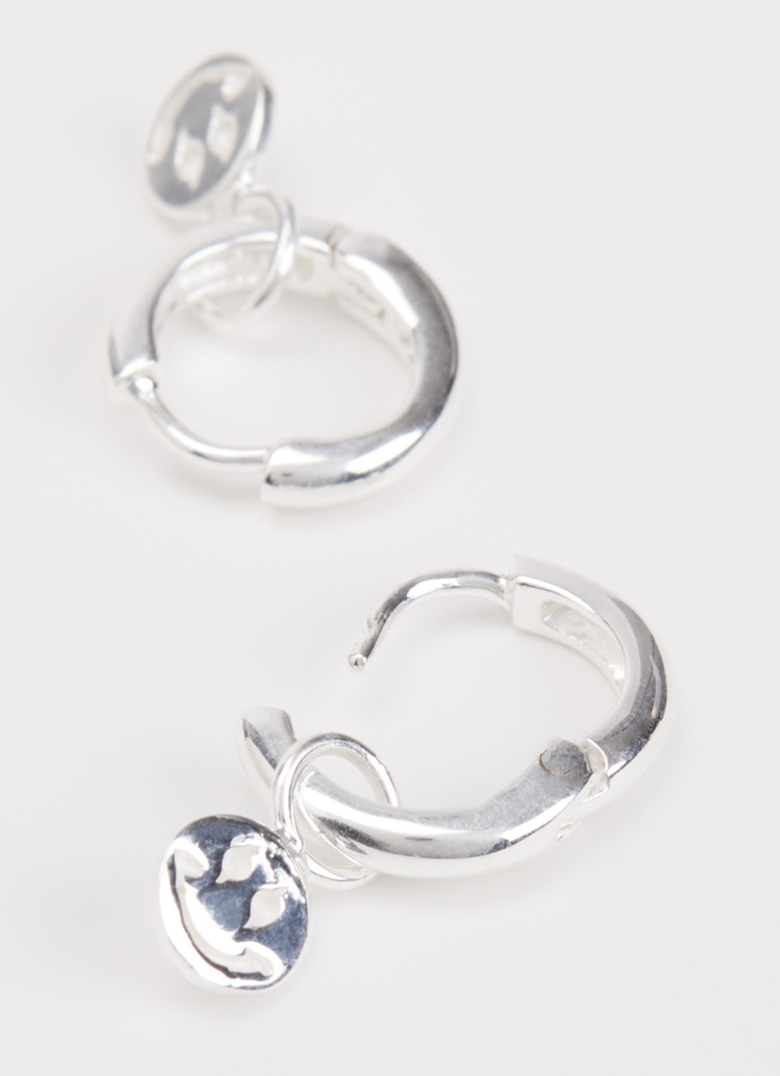Bibi Camille Oorringen van zilver - detail 2 zilver