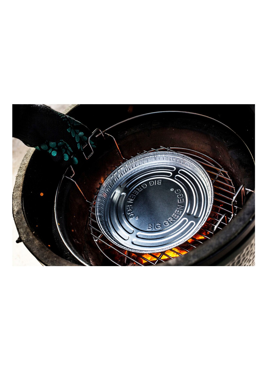 Big Green Egg Medium kamado houtskoolbarbecue met onderstel en accessoires 4-delig - detail 2 groen