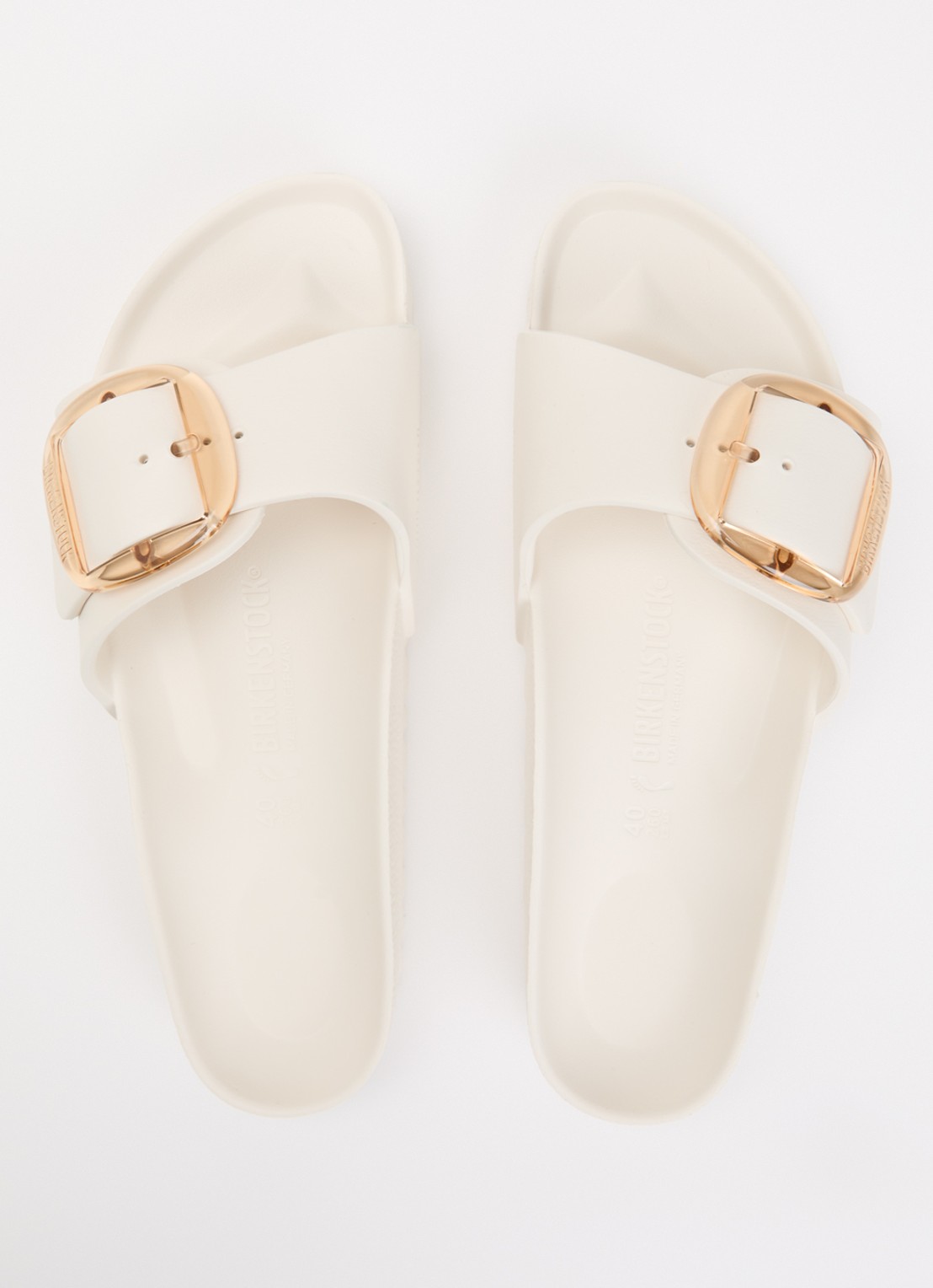 Birkenstock Madrid Big Buckle slipper met gespdetail - detail 3 gebroken wit