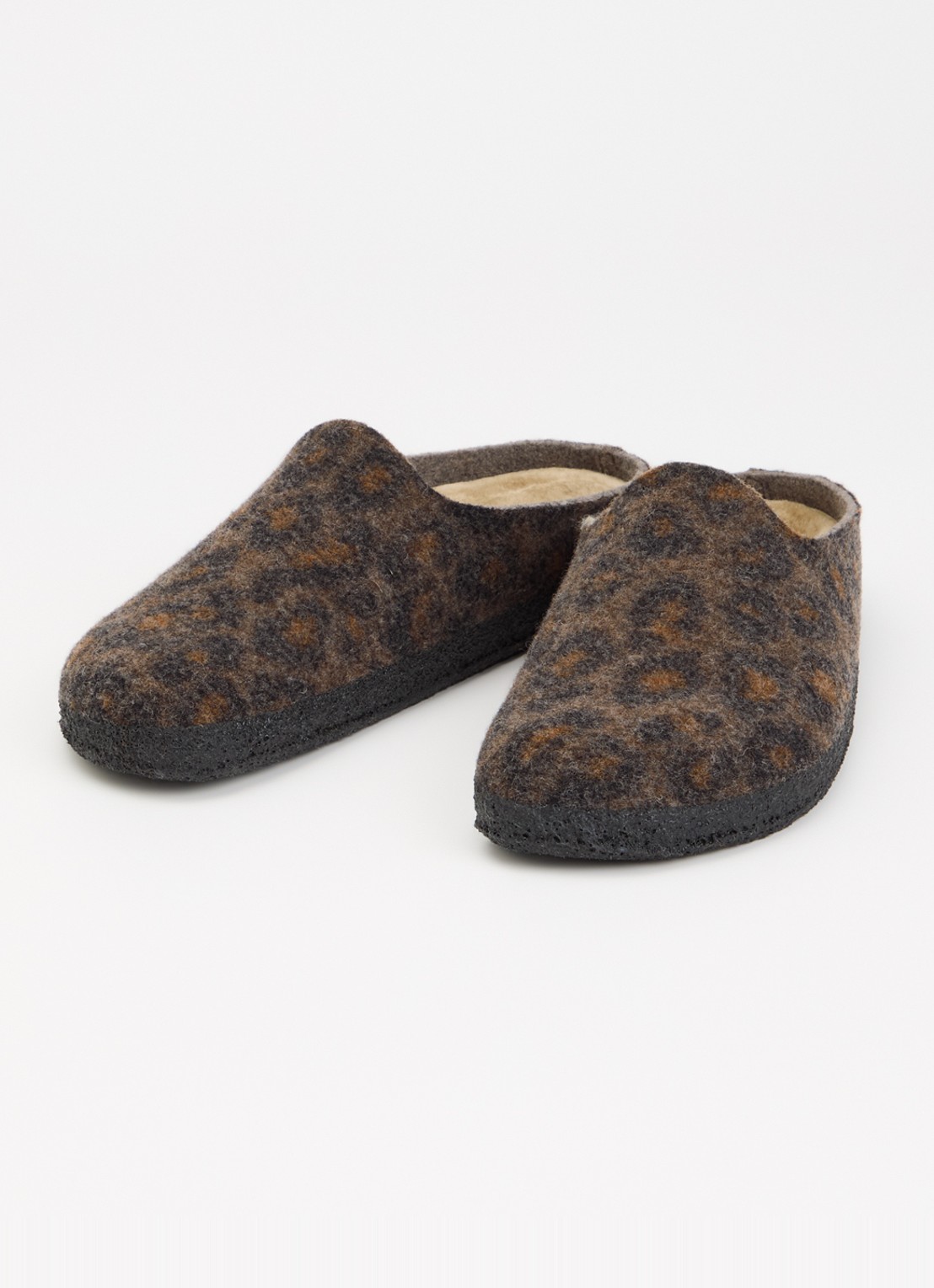 Birkenstock Narrow Fit Amsterdam Wrapped muiltje met panterprint - detail bruin