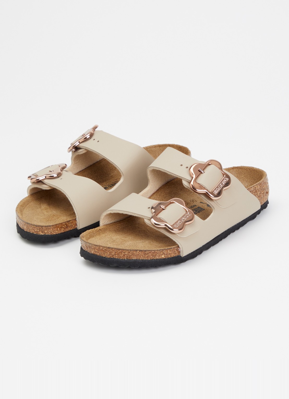 Birkenstock Narrow Fit Arizona slipper van leer - voorkant 4 zand