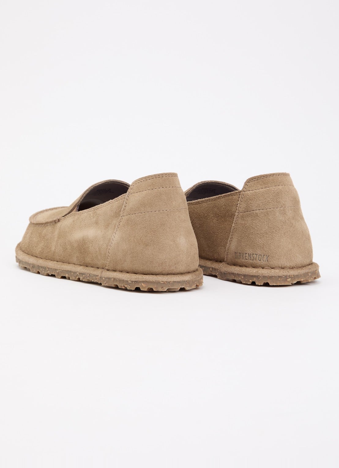 Birkenstock Narrow Fit Utti mocassin van suède - achterkant zand