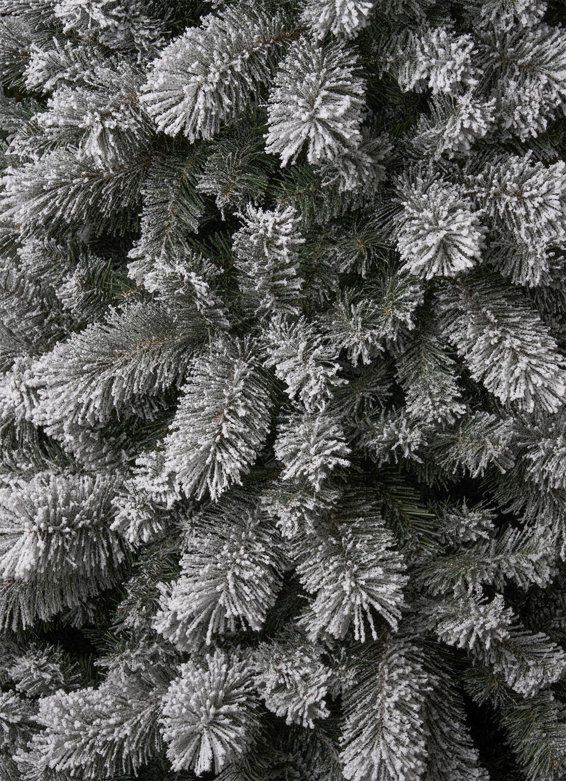 Black box Brantford kunstkerstboom met LED verlichting 185 cm - detail groen