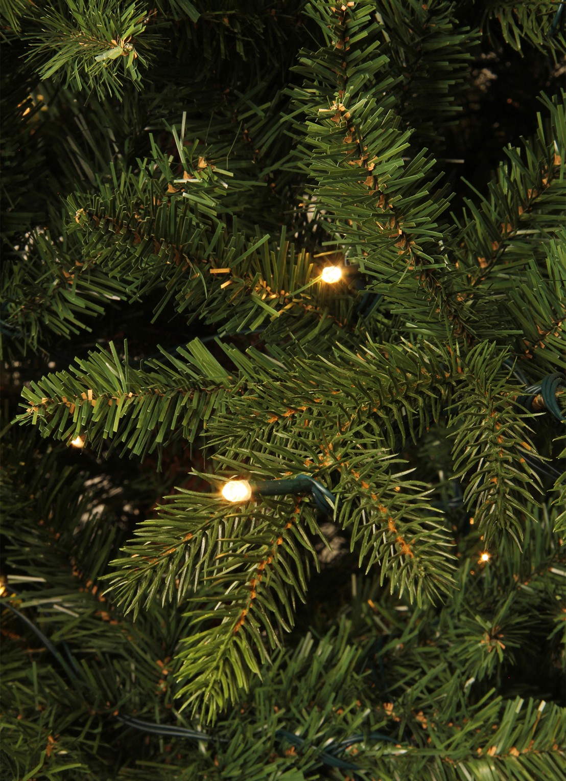 Black box Macallan kunstkerstboom met LED verlichting 215 cm - detail 3 donkergroen