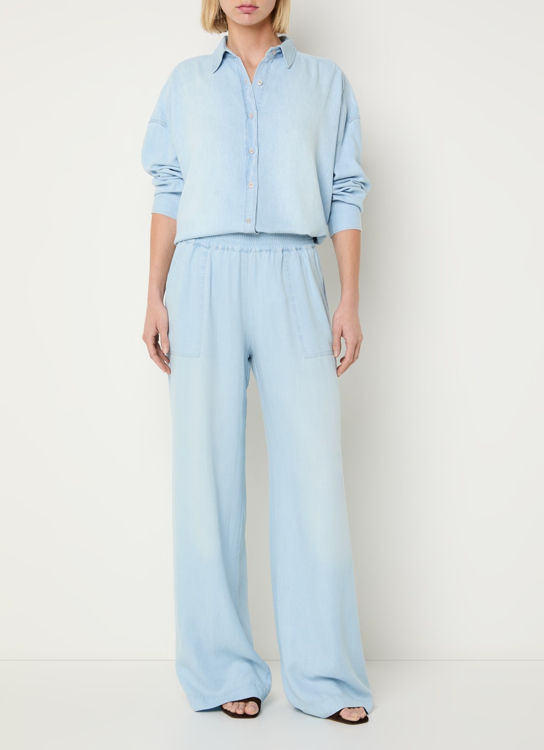 BLLMR Dado blouse in linnenblend - voorkant 2 lichtblauw