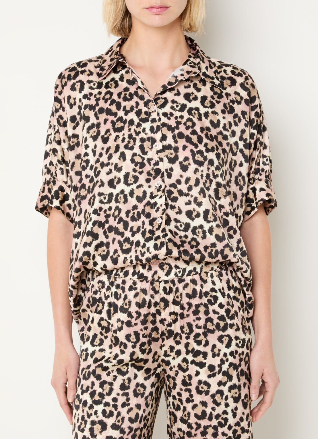 BLLMR Marina blouse met panterprint - detail 4 lichtbruin