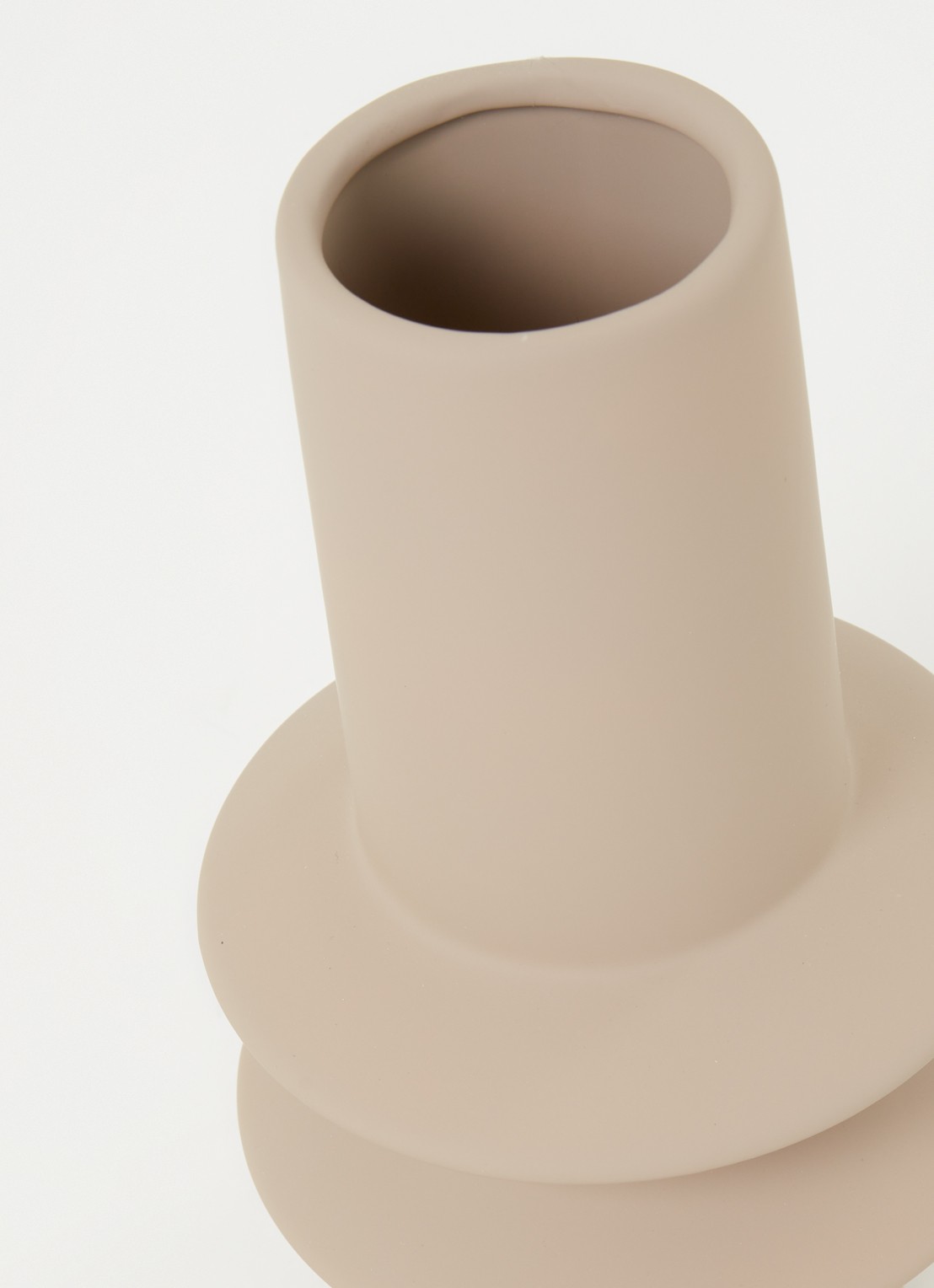 Bloomingville Isold vaas 22 cm - detail zand