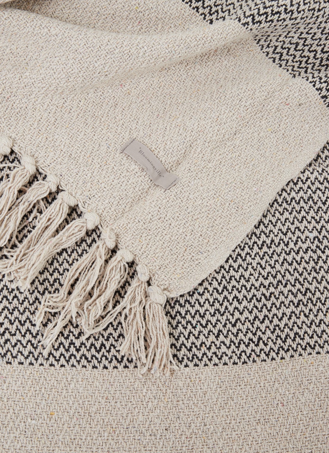 Bloomingville Matt plaid in katoenblend 160 x 130 cm - detail 3 beige