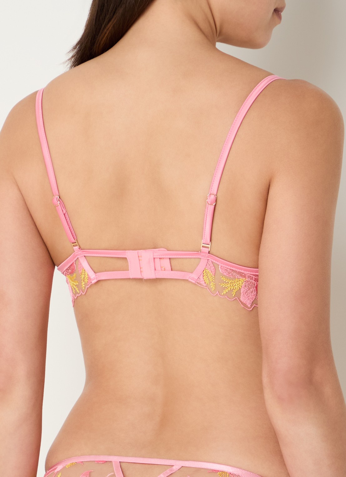Bluebella Patrice beugel bh met bloemborduring - achterkant roze