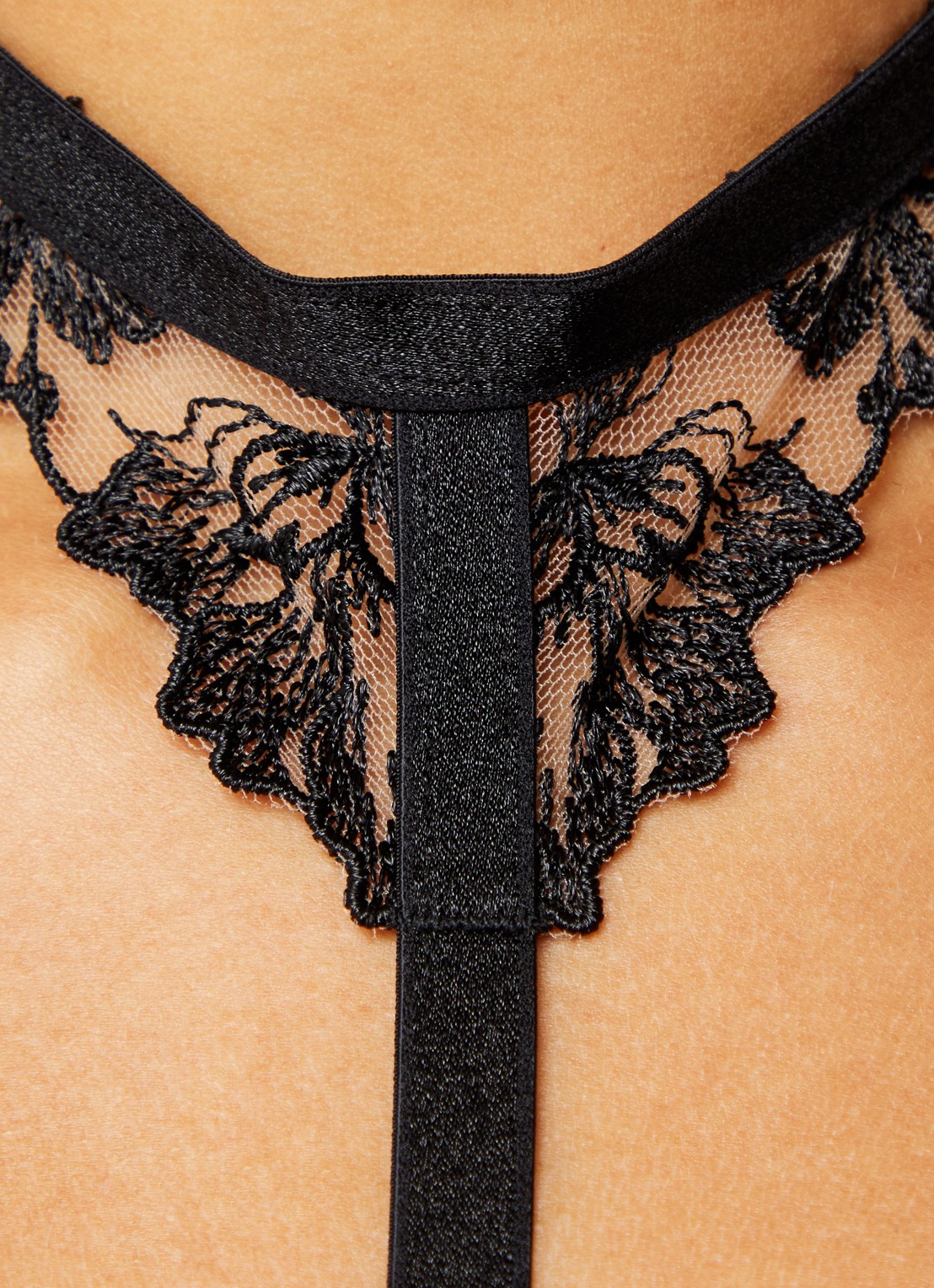 Bluebella Samara jarretels van mesh met borduring - detail 4 multicolor
