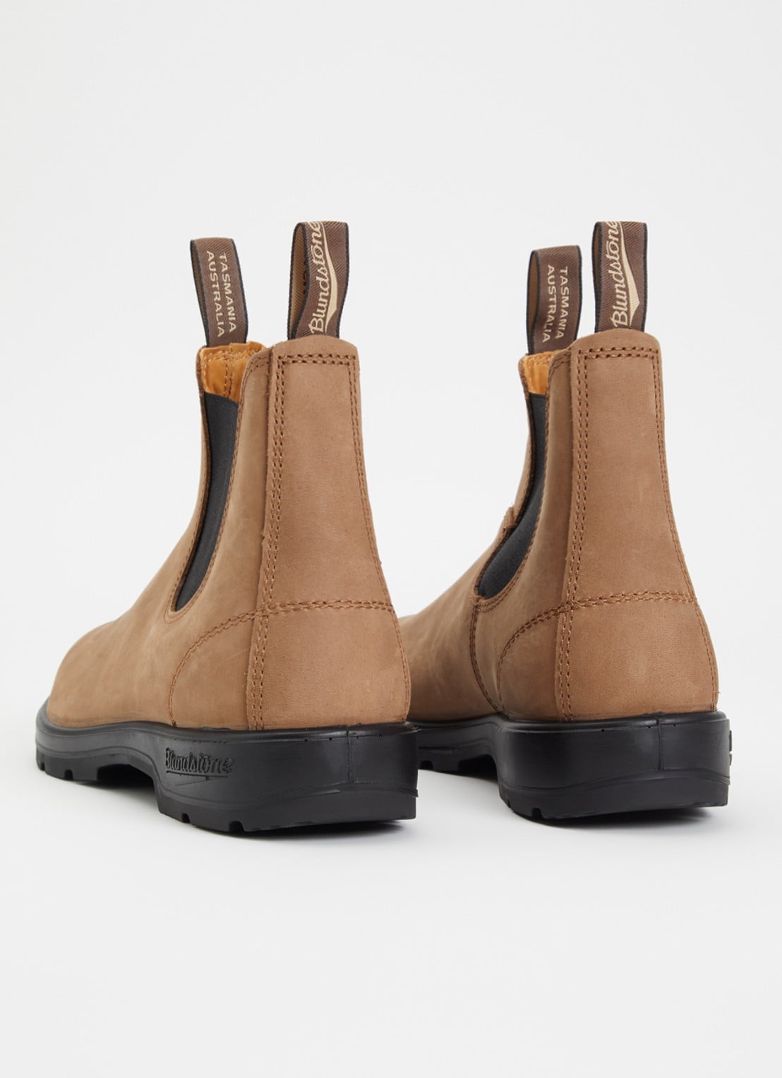 Blundstone Classic 2542 chelsea boot van nubuck - achterkant taupe