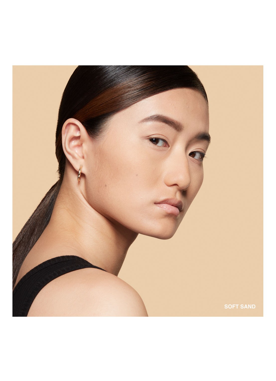 Bobbi Brown Sheer Finish Pressed Powder - poeder - detail 5 soft sand