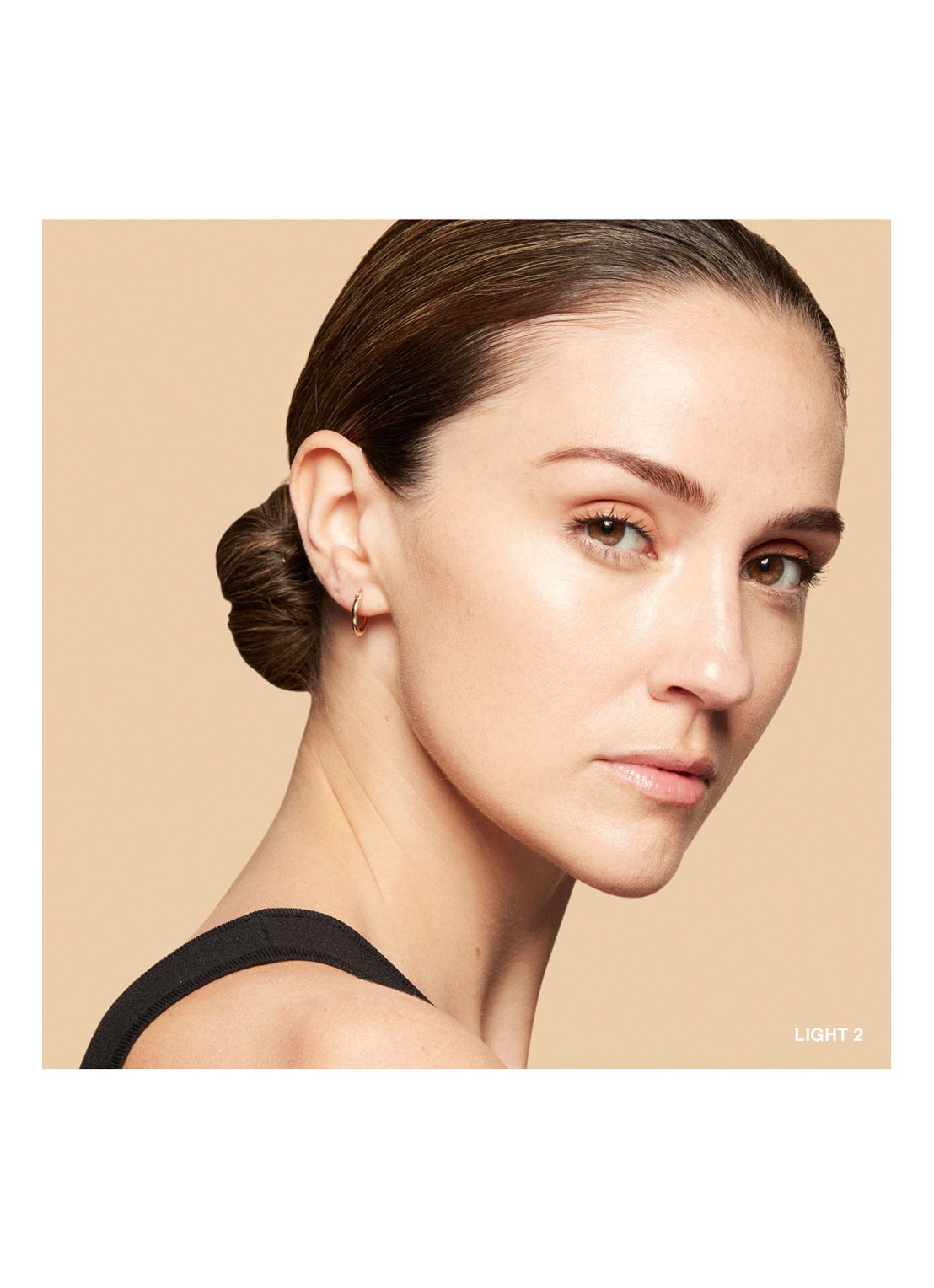 Bobbi Brown Vitamin Skin Tint SPF 15 - getinte dagcréme - detail 6 light 2
