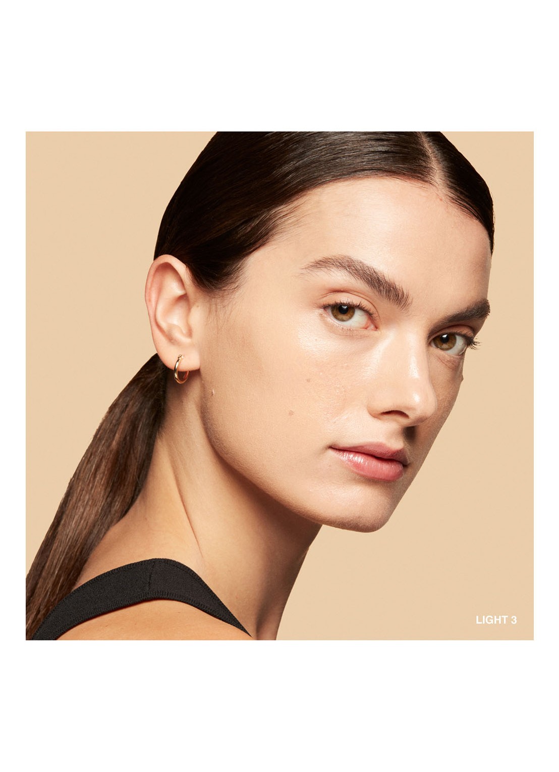 Bobbi Brown Vitamin Skin Tint SPF 15 - getinte dagcréme - detail 4 light 3