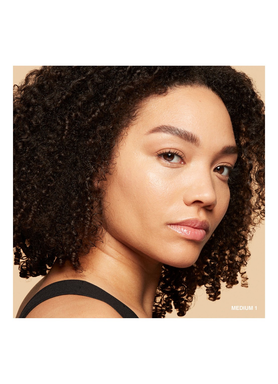 Bobbi Brown Vitamin Skin Tint SPF 15 - getinte dagcréme - detail 6 medium 1