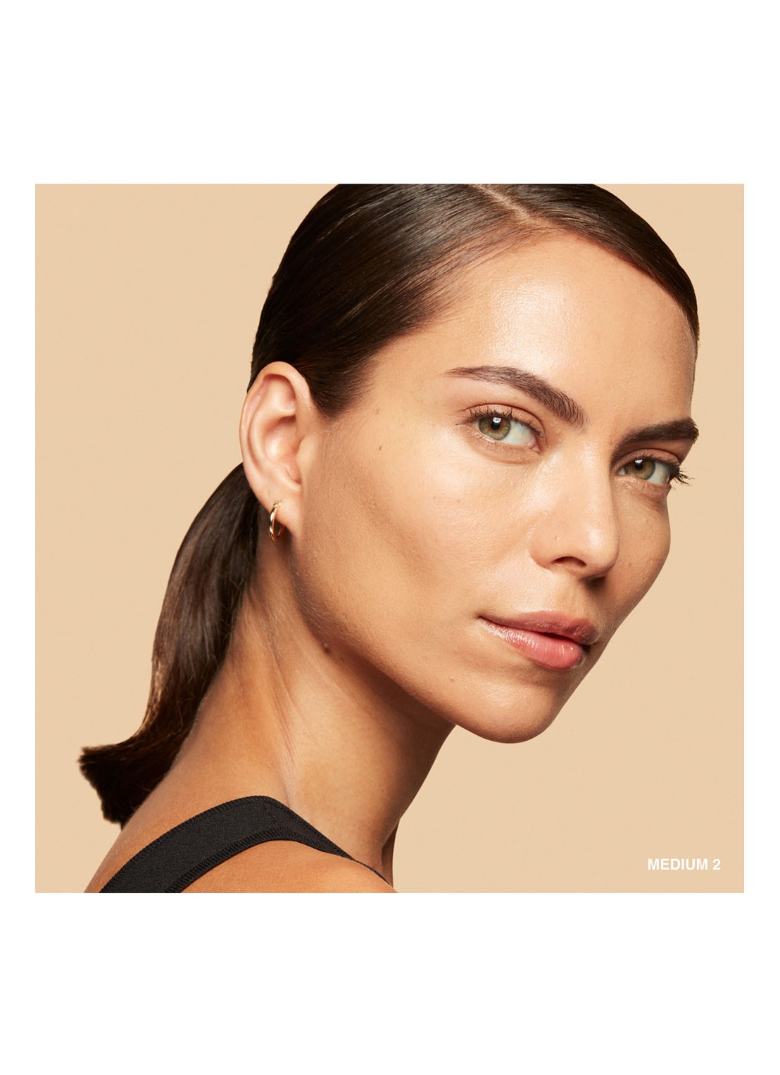 Bobbi Brown Vitamin Skin Tint SPF 15 - getinte dagcréme - detail 6 medium 2
