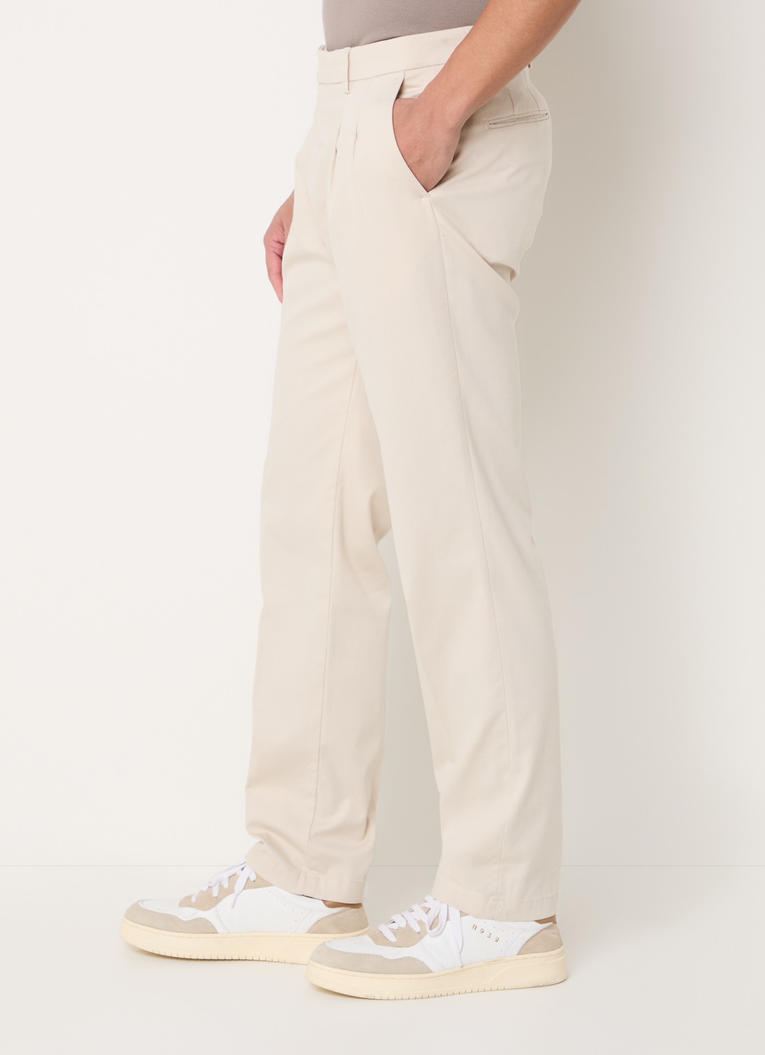 Boggi Milano Antonio straight fit chino in lyocellblend - detail 2 beige