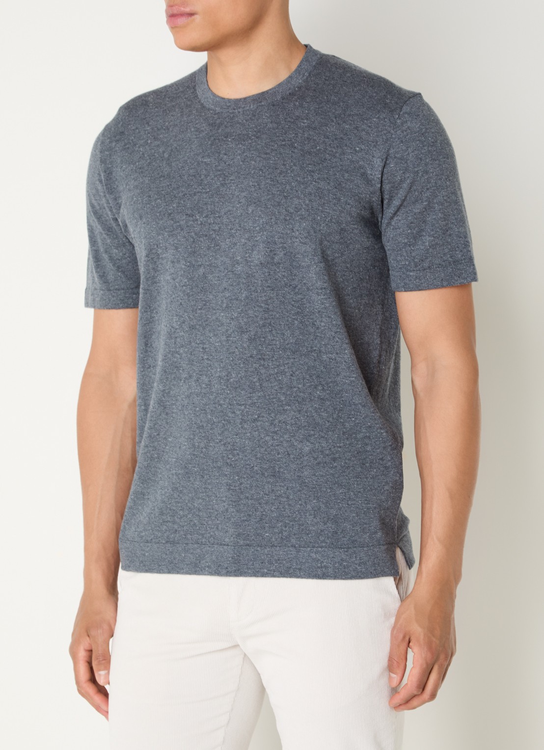 Boggi Milano Fijngebreid T-shirt in linnenblend met split - detail 4 grijsmele