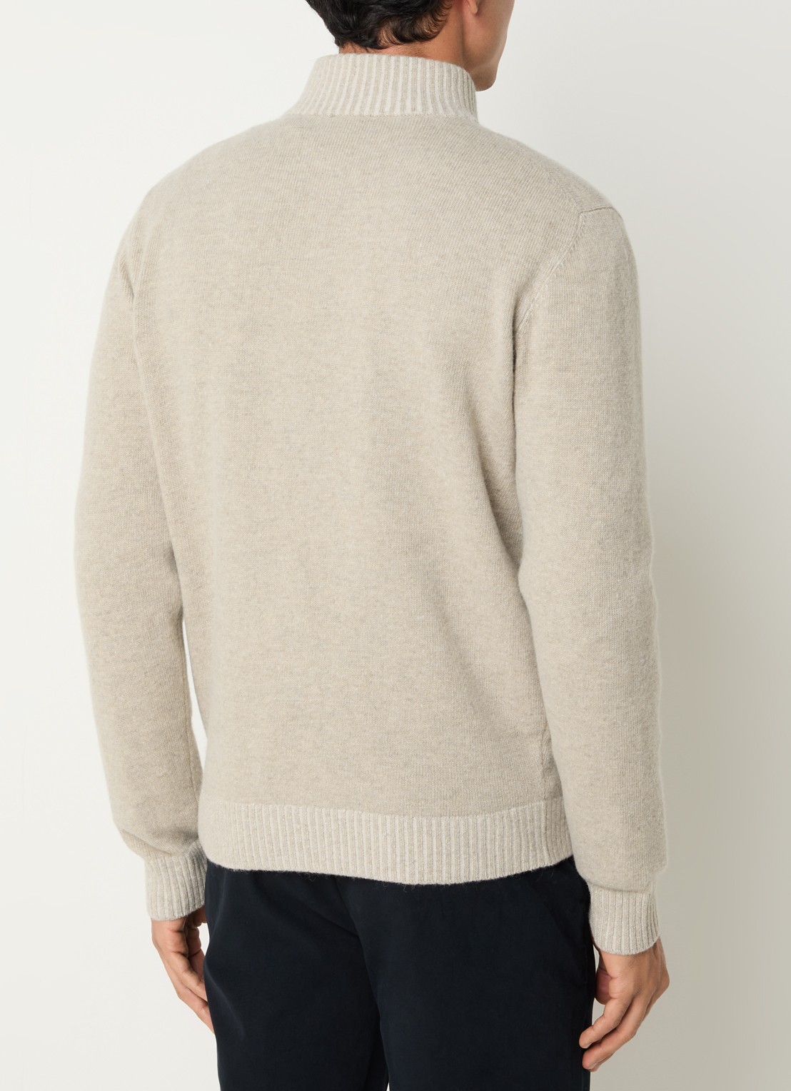Boggi Milano Fijngebreid vest in kasjmierblend - achterkant beige