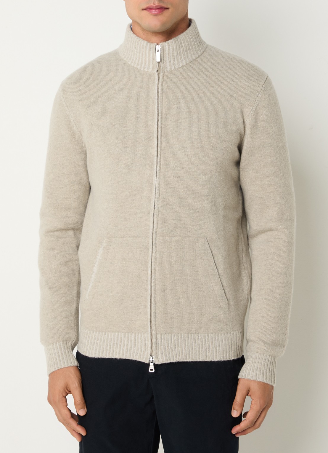 Boggi Milano Fijngebreid vest in kasjmierblend - detail 2 beige
