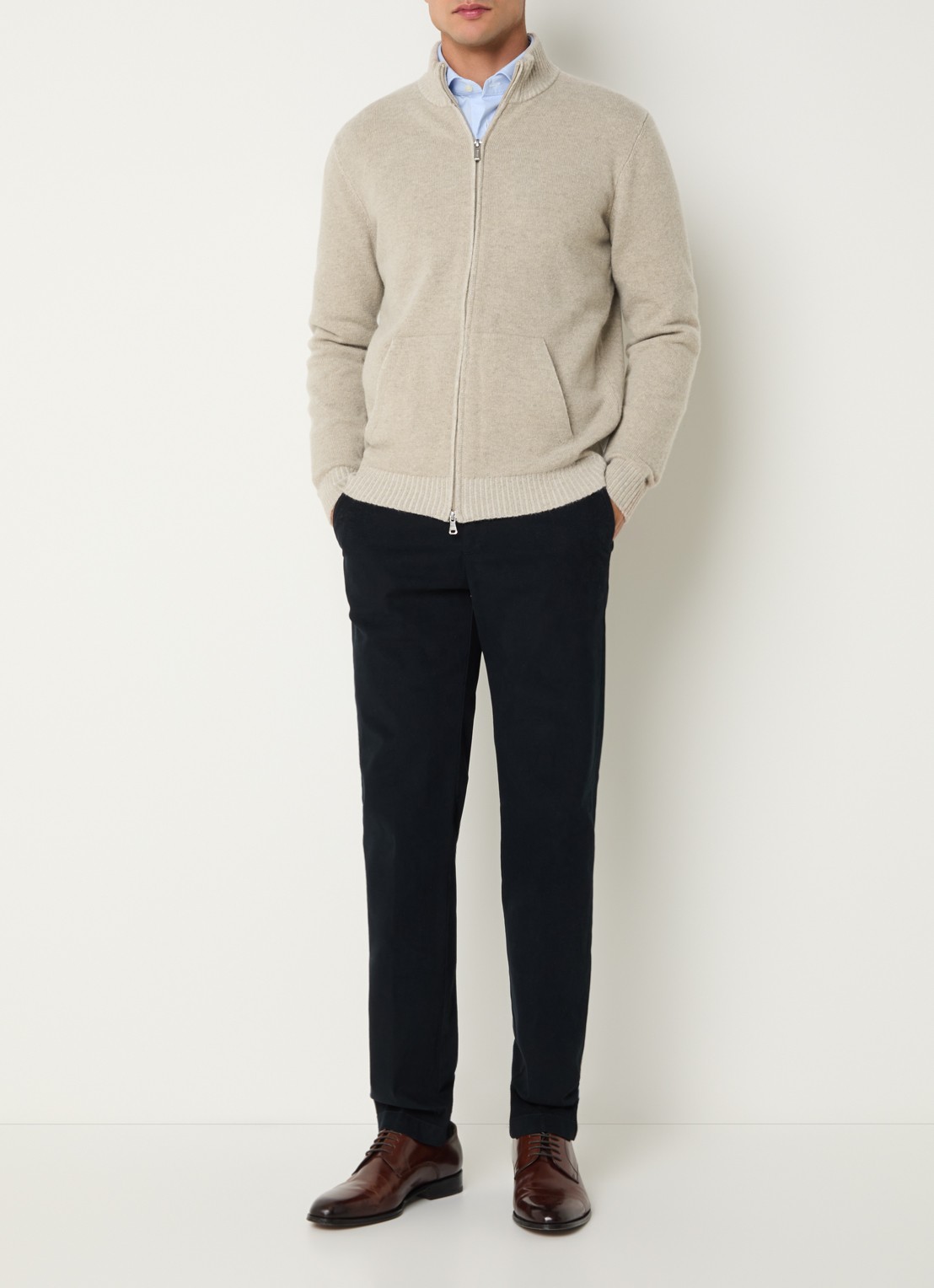 Boggi Milano Fijngebreid vest in kasjmierblend - voorkant 4 beige
