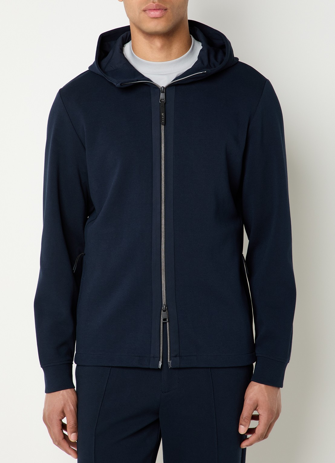 Boggi Milano Fijngebreid vest met capuchon - detail 2 donkerblauw