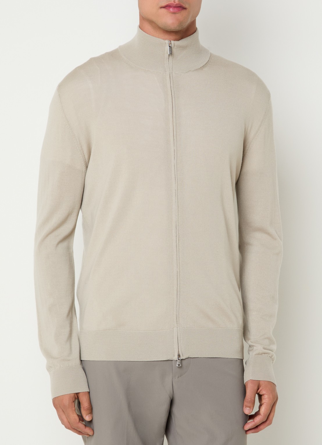 Boggi Milano Fijngebreid vest van wol met opstaande kraag - detail 2 beige
