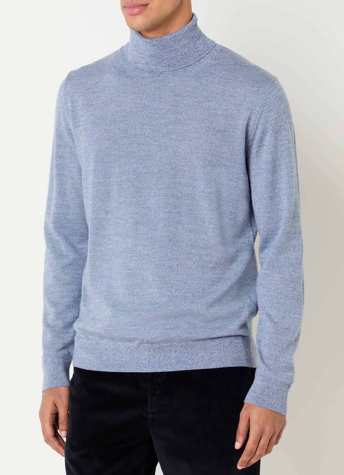Boggi Milano Fijngebreide coltrui van scheerwol - detail blauw