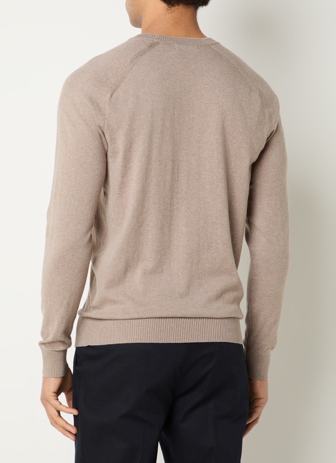 Boggi Milano Fijngebreide pullover in kasjmierblend met ronde hals - achterkant 4 donkerbeige