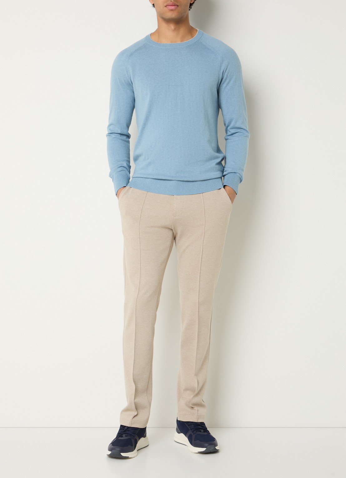 Boggi Milano Fijngebreide pullover in zijdeblend met ronde hals - voorkant 3 blauwgrijs