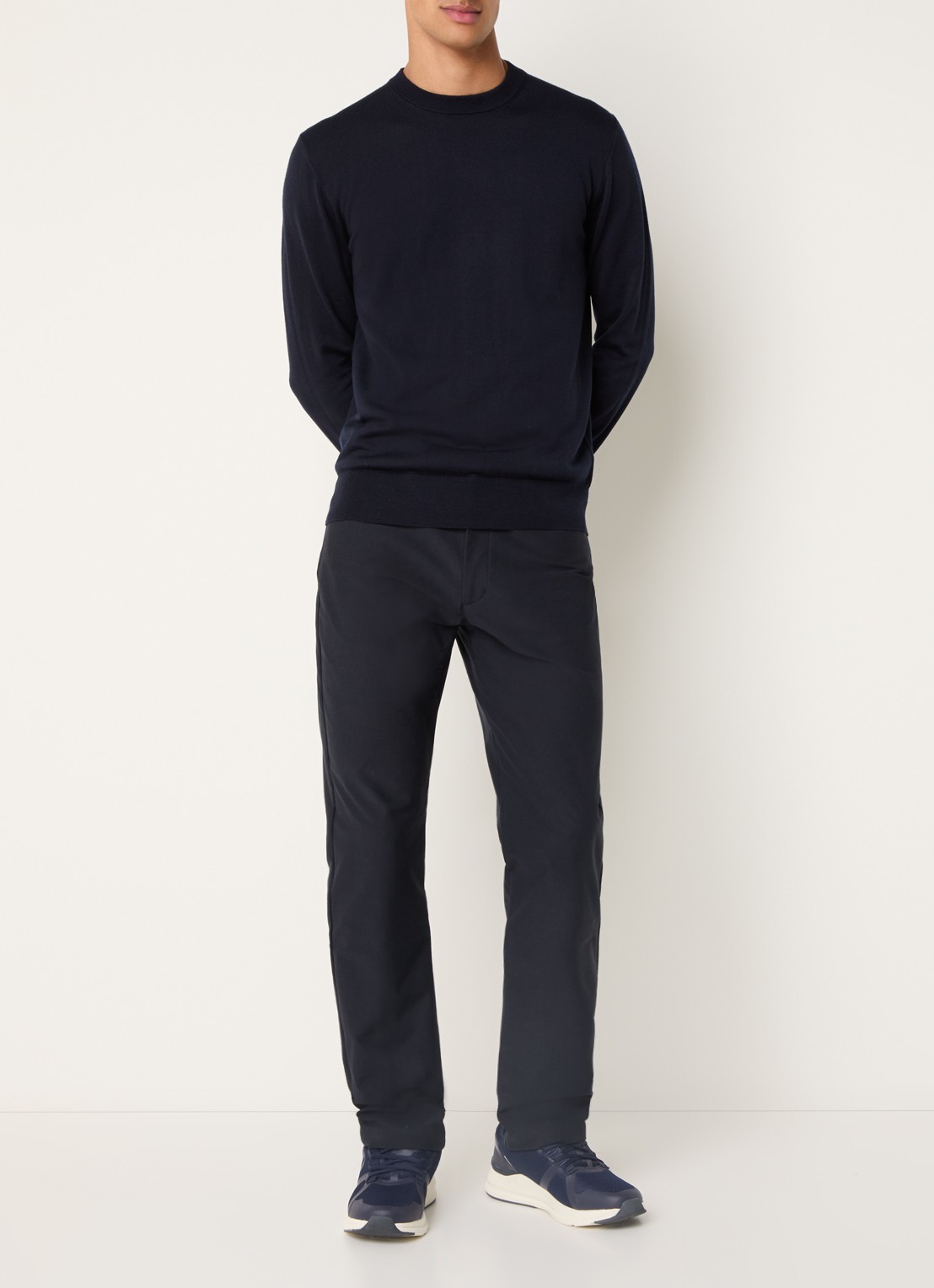 Boggi Milano Fijngebreide pullover van wol met ronde hals - voorkant 2 donkerblauw