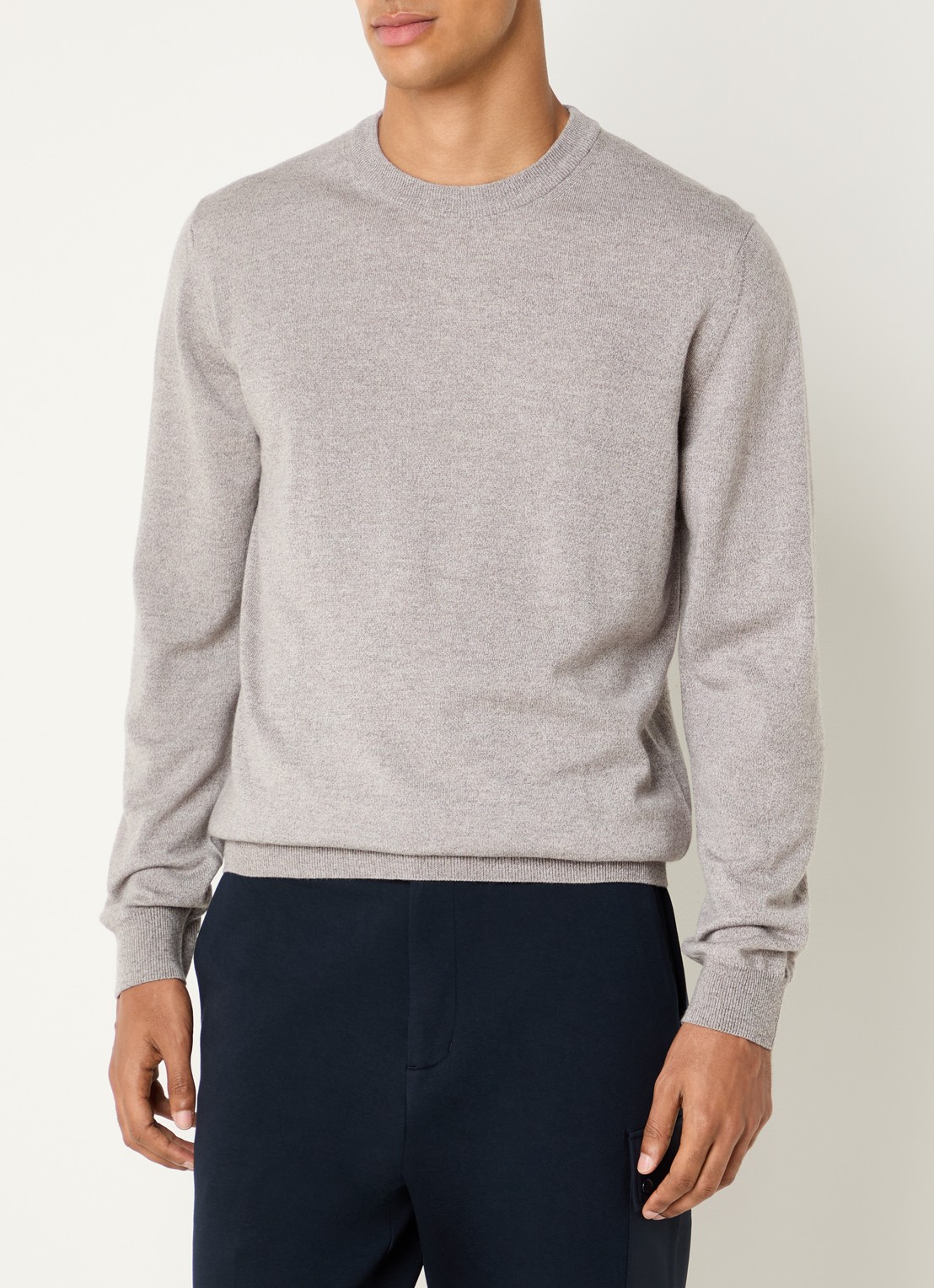 Boggi Milano Fijngebreide pullover van wol met ronde hals - detail 3 lichtgrijs
