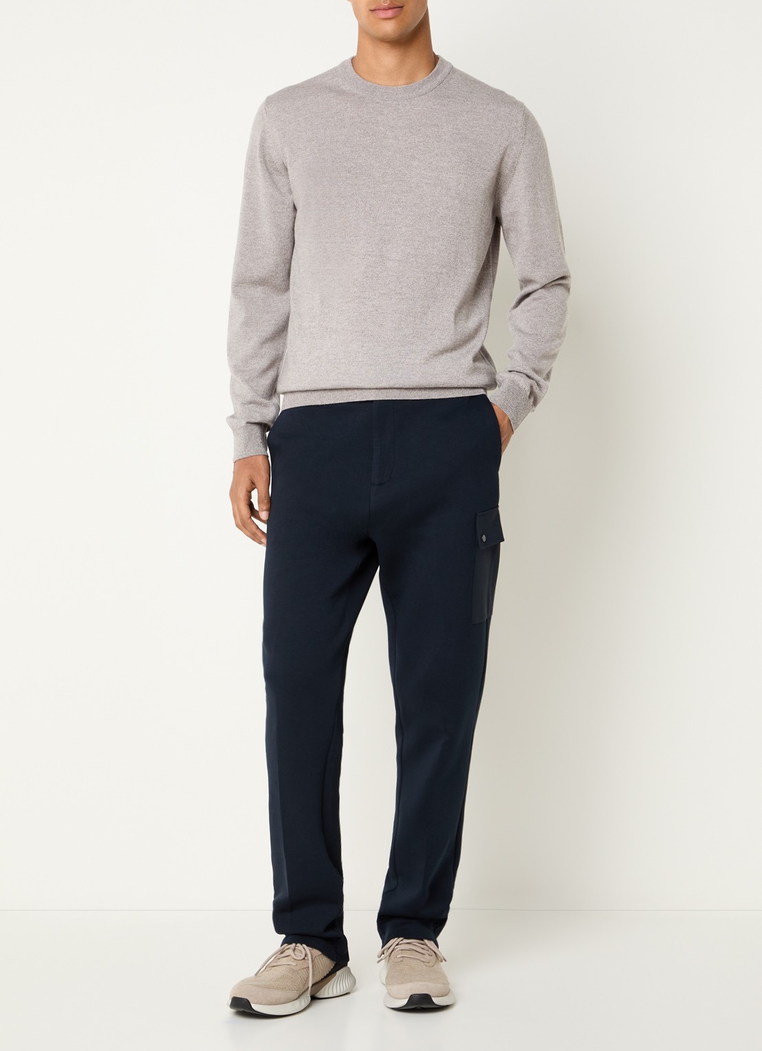 Boggi Milano Fijngebreide pullover van wol met ronde hals - voorkant 2 lichtgrijs