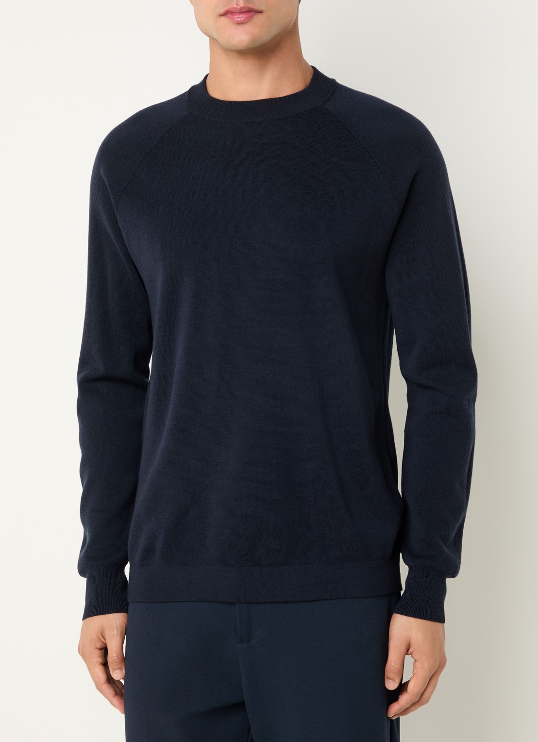 Boggi Milano Fijngebreide trui van wol met ronde hals - detail 3 donkerblauw