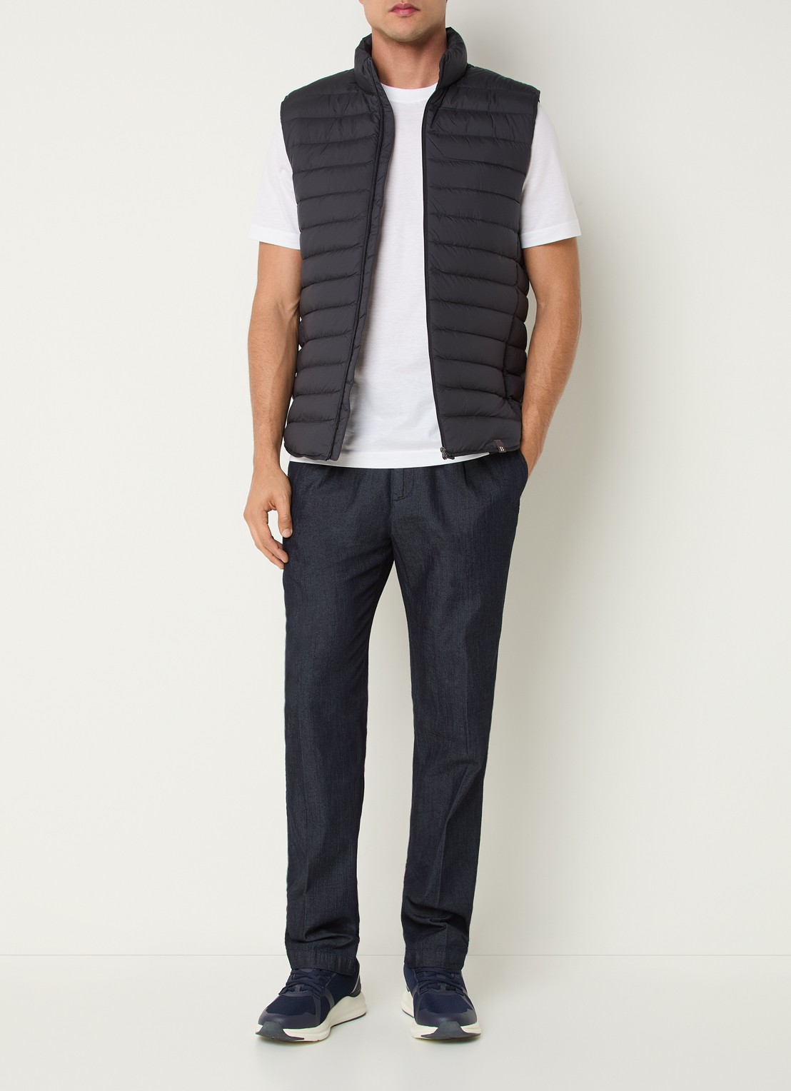Boggi Milano Gewatteerde bodywarmer met donsvulling en ritszakken - voorkant 4 donkerblauw