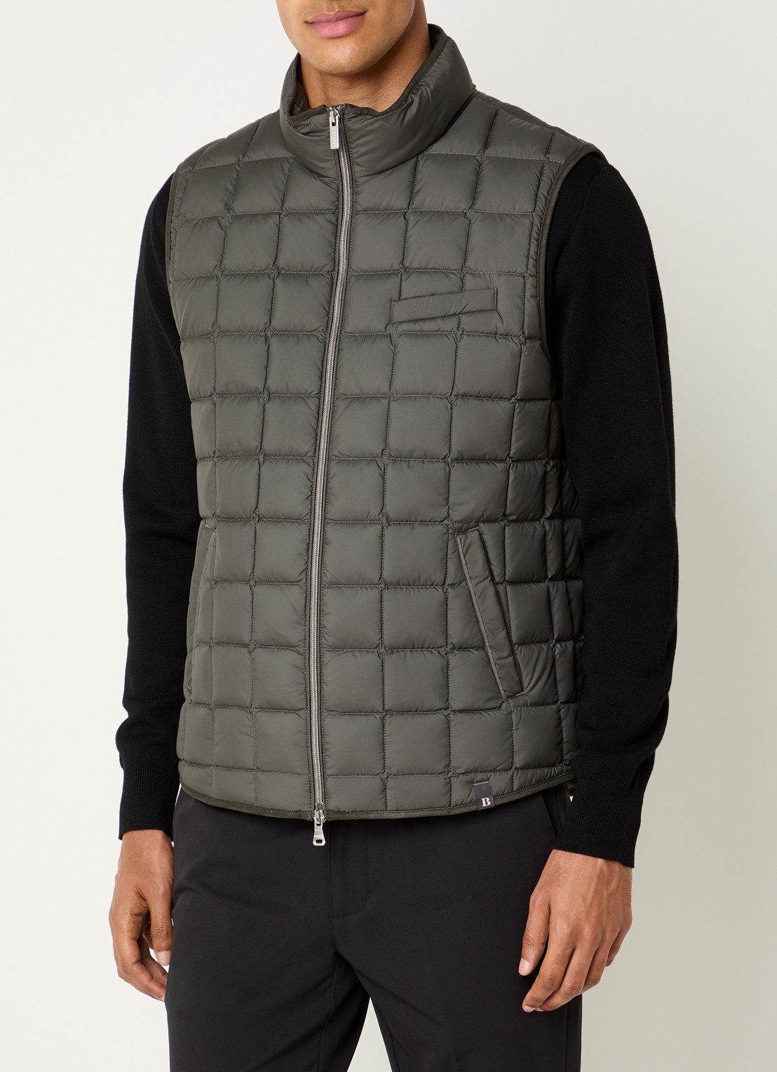 Boggi Milano Gewatteerde bodywarmer met donsvulling en waterafstotende coating - detail 4 legergroen