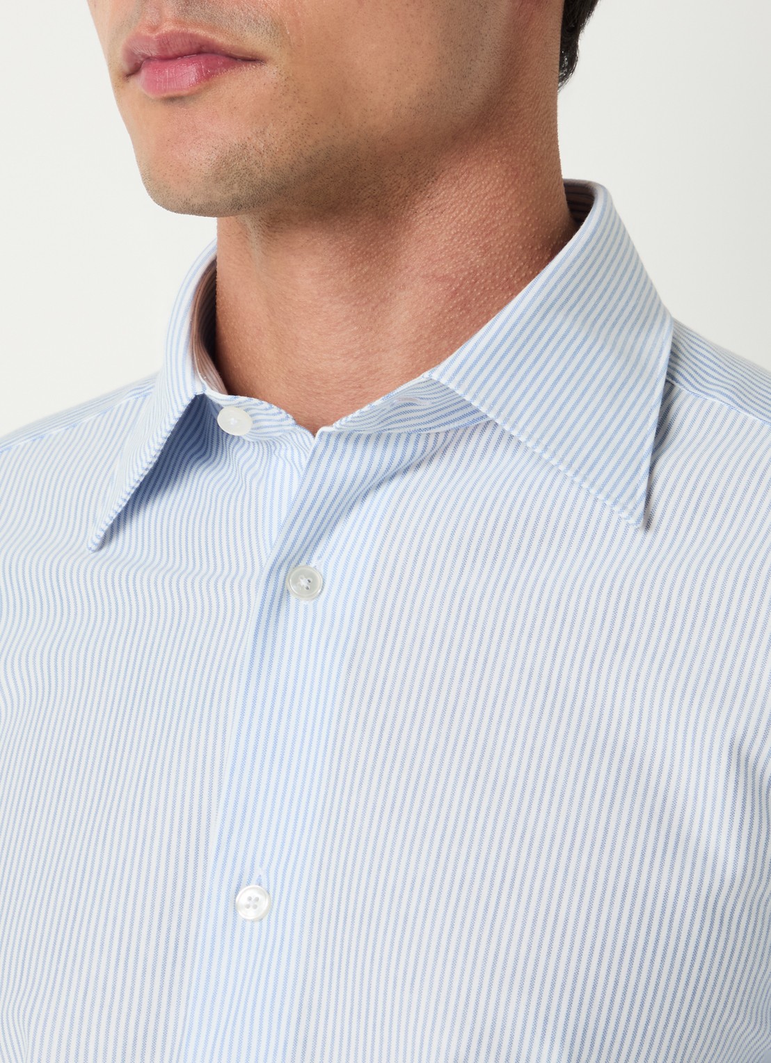 Boggi Milano Regular fit strijkvrij overhemd met kent kraag en streepprint - detail 2 lichtblauw