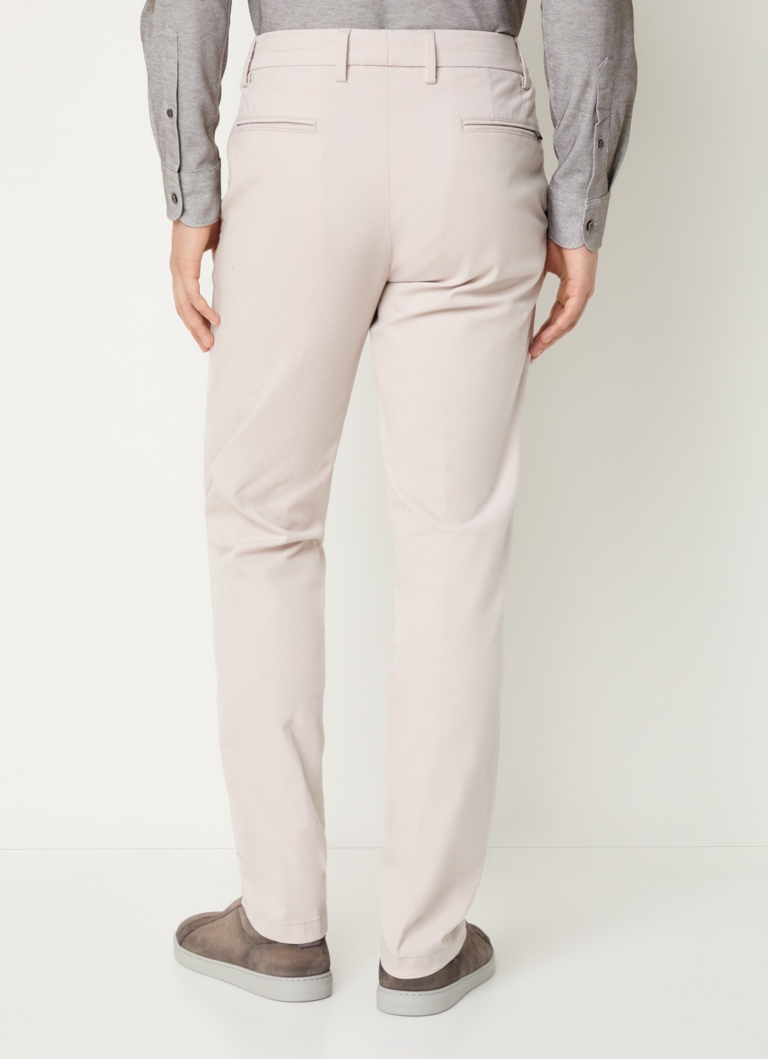 Boggi Milano Slim fit chino met steekzakken - achterkant 3 zand
