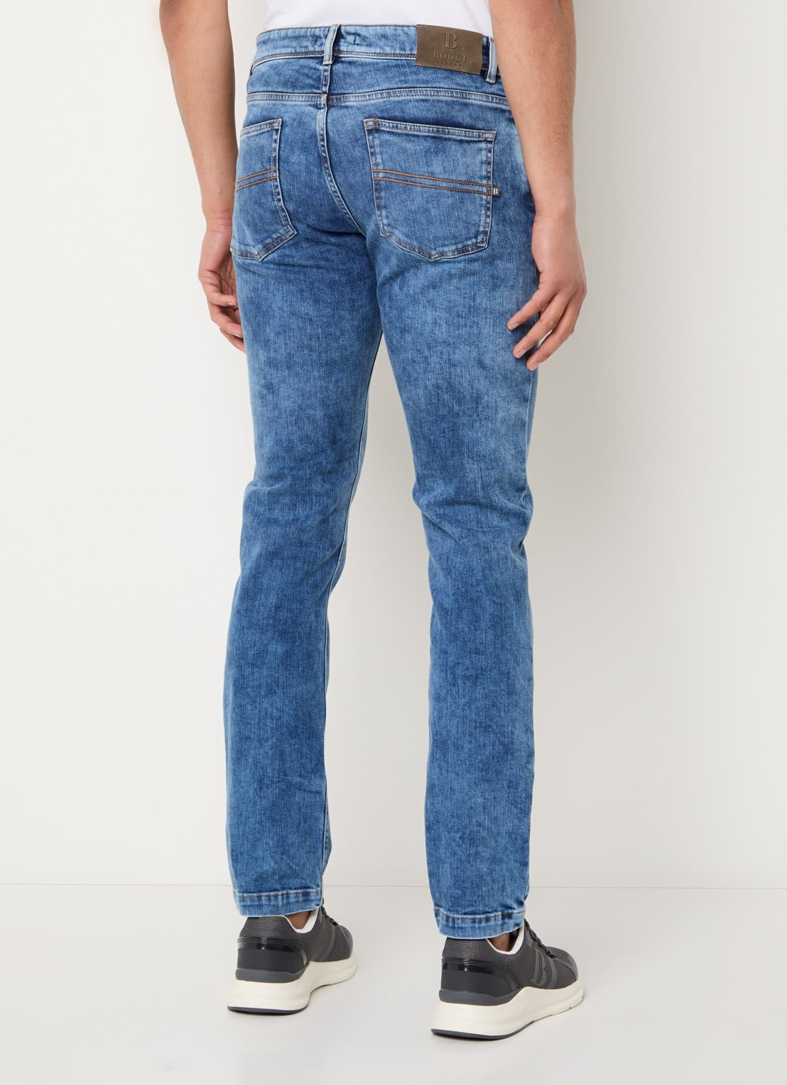 Boggi Milano Slim fit jeans met medium wassing - achterkant 3 indigo