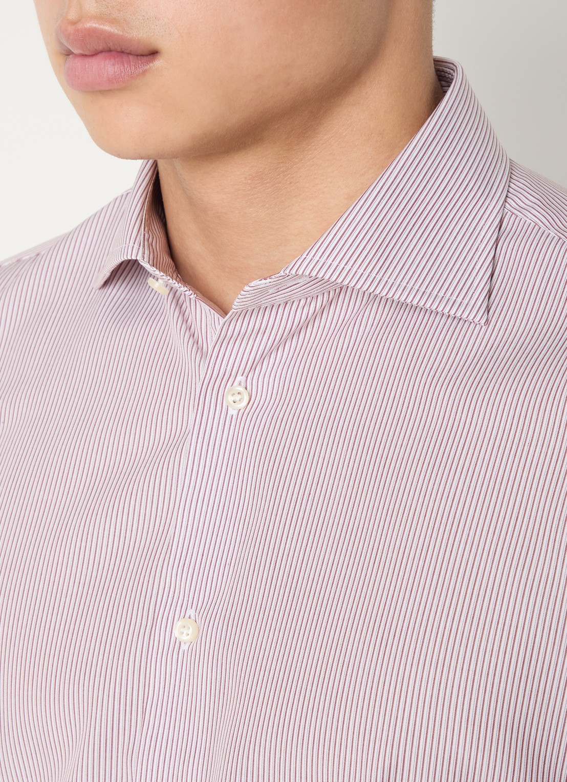 Boggi Milano Slim fit overhemd met cut away kraag - detail 4 bordeauxrood