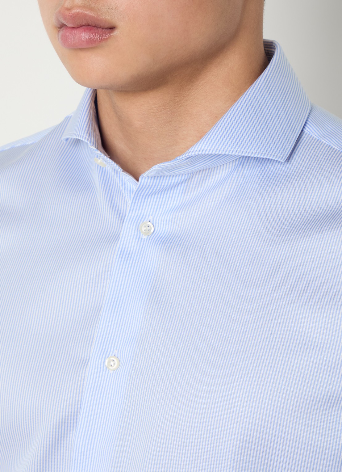 Boggi Milano Slim fit strijkvrij overhemd met streepprint - detail 3 lichtblauw