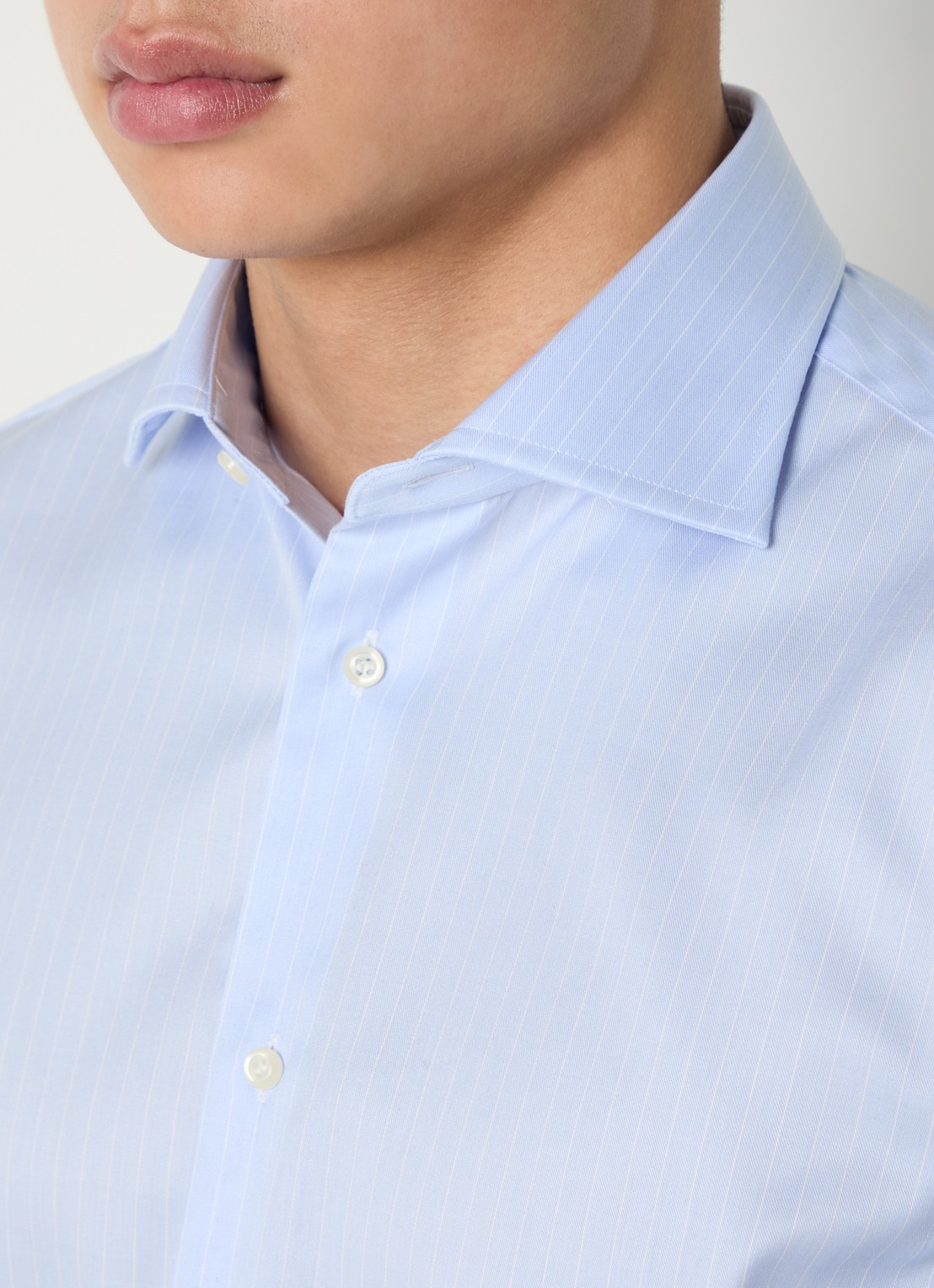 Boggi Milano Slim fit strijkvrij overhemd met streepprint - detail 5 lichtblauw