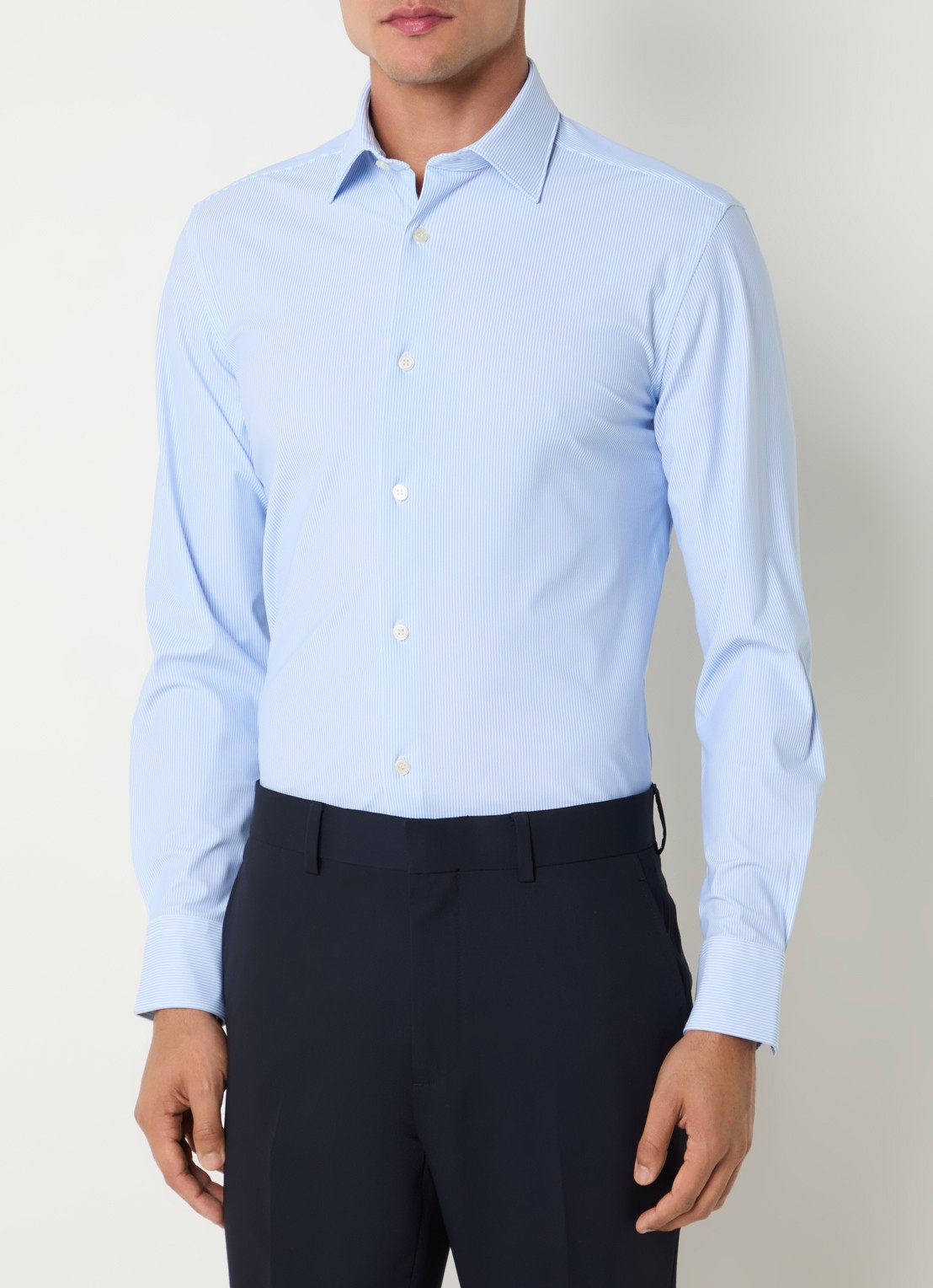 Boggi Milano Slim fit strijkvrij overhemd met wide spread kraag en streepdessin - detail 4 lichtblauw