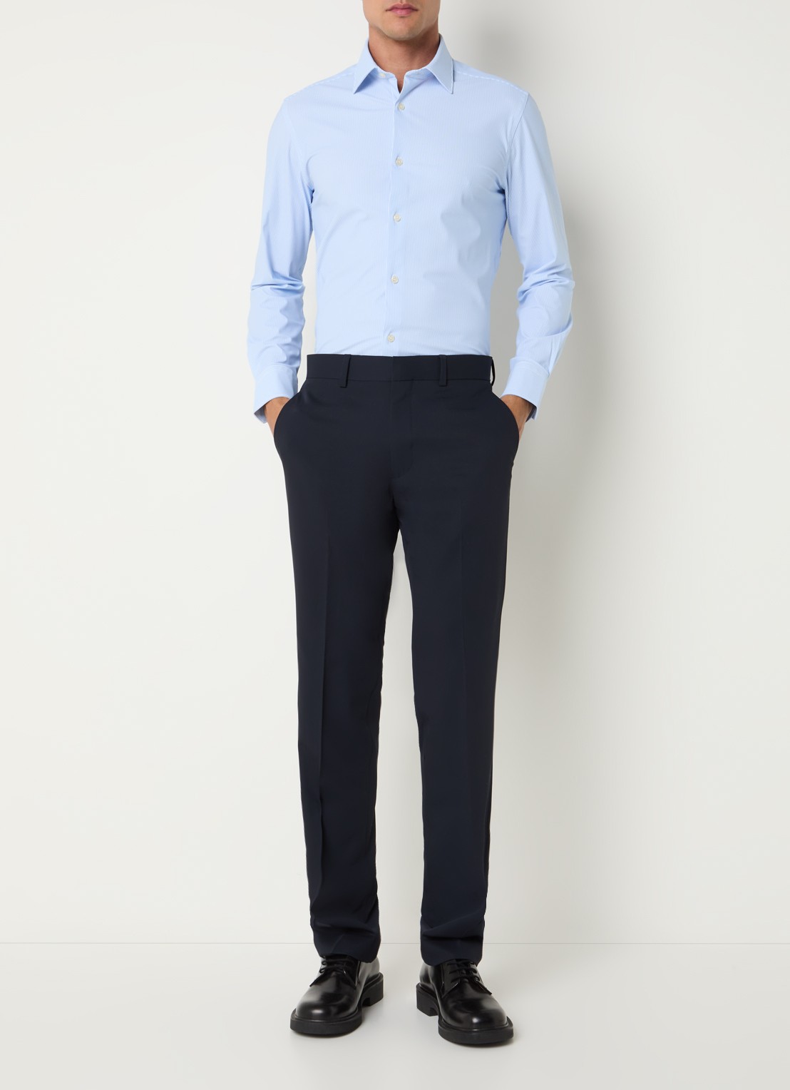 Boggi Milano Slim fit strijkvrij overhemd met wide spread kraag en streepdessin - voorkant 2 lichtblauw