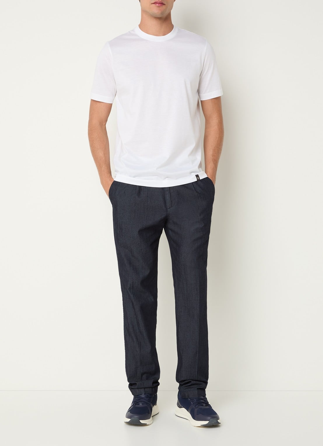 Boggi Milano Straight fit chino met steekzakken - voorkant 3 indigo